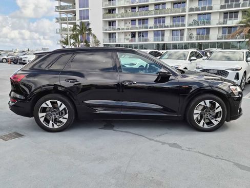 Used 2023 Audi e-tron Premium w/ Convenience Plus Package image 7
