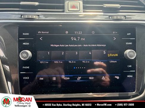 Used 2022 Volkswagen Tiguan SE w/ Panoramic Sunroof Package AWD/4WD image 11