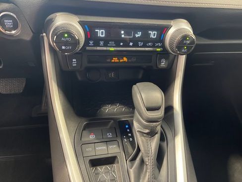 Used 2025 Toyota RAV4 XLE FWD image 13