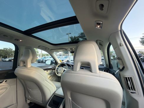 Used 2018 Volvo XC90 T5 Momentum w/ Convenience Package FWD image 22
