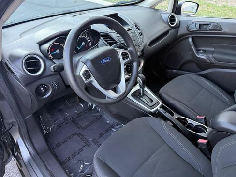 Used 2019 Ford Fiesta SE FWD image 26