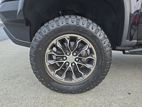 Used 2020 Chevrolet Colorado ZR2 image 36
