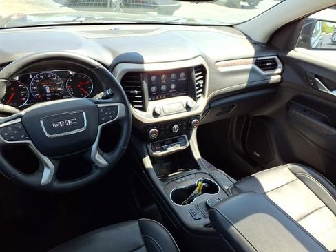 Used 2021 GMC Acadia Denali w/ Denali Technology Package image 10