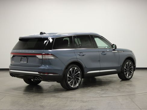 New 2026 Lincoln Aviator Reserve image 8
