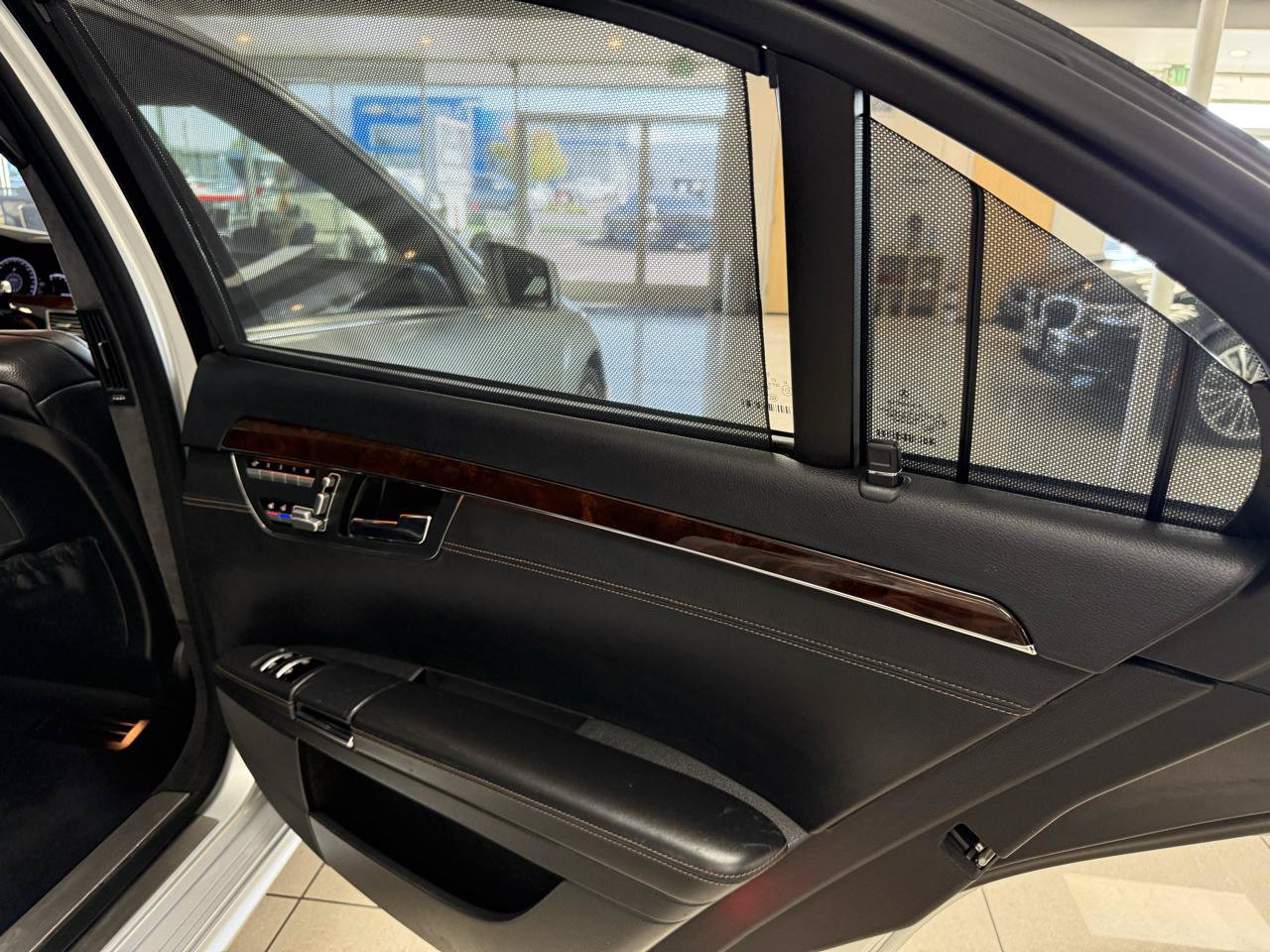Used 2013 Mercedes-Benz S 63 AMG w/ Rear Seat Pkg image 21