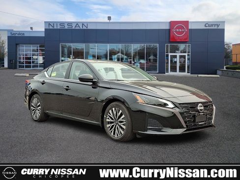 New 2026 Nissan Altima 2.5 SV FWD image 1