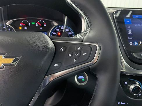 Used 2024 Chevrolet Equinox Premier image 38