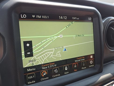 Used 2022 Jeep Wrangler Sport AWD/4WD image 8
