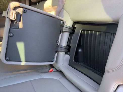 Used 2019 GMC Sierra 1500 SLT image 26