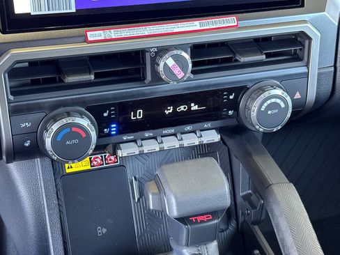 Used 2026 Toyota 4Runner TRD Off-Road Premium AWD/4WD image 19