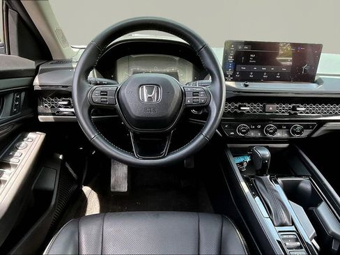 Used 2023 Honda Accord EX-L image 9