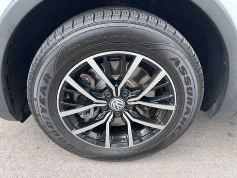 Certified 2021 Volkswagen Tiguan SE AWD/4WD image 7