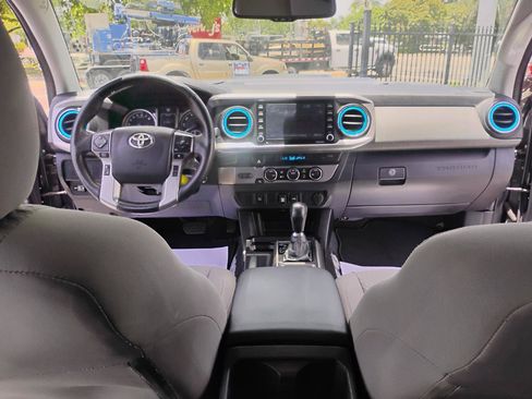 Used 2021 Toyota Tacoma SR5 RWD image 53