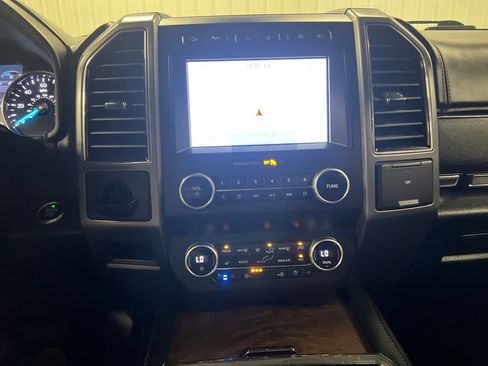Used 2021 Ford Expedition Max Platinum AWD/4WD image 23