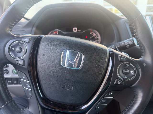 Used 2017 Honda Pilot Touring image 10