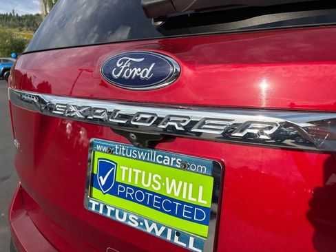 Used 2017 Ford Explorer XLT w/ Equipment Group 202A AWD/4WD image 34