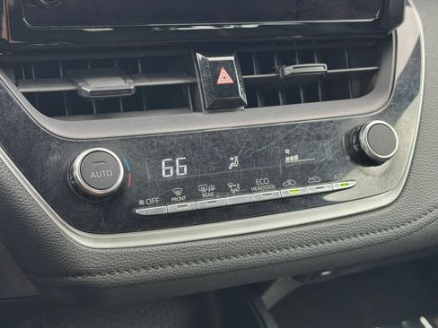 Certified 2024 Toyota Corolla SE FWD image 23