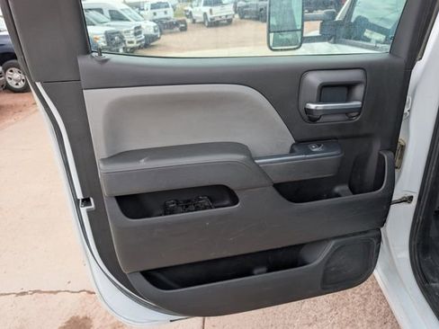 Used 2018 Chevrolet Silverado 2500 W/T AWD/4WD image 24