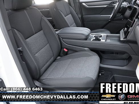 New 2025 GMC Acadia Elevation w/ Black Edition image 16