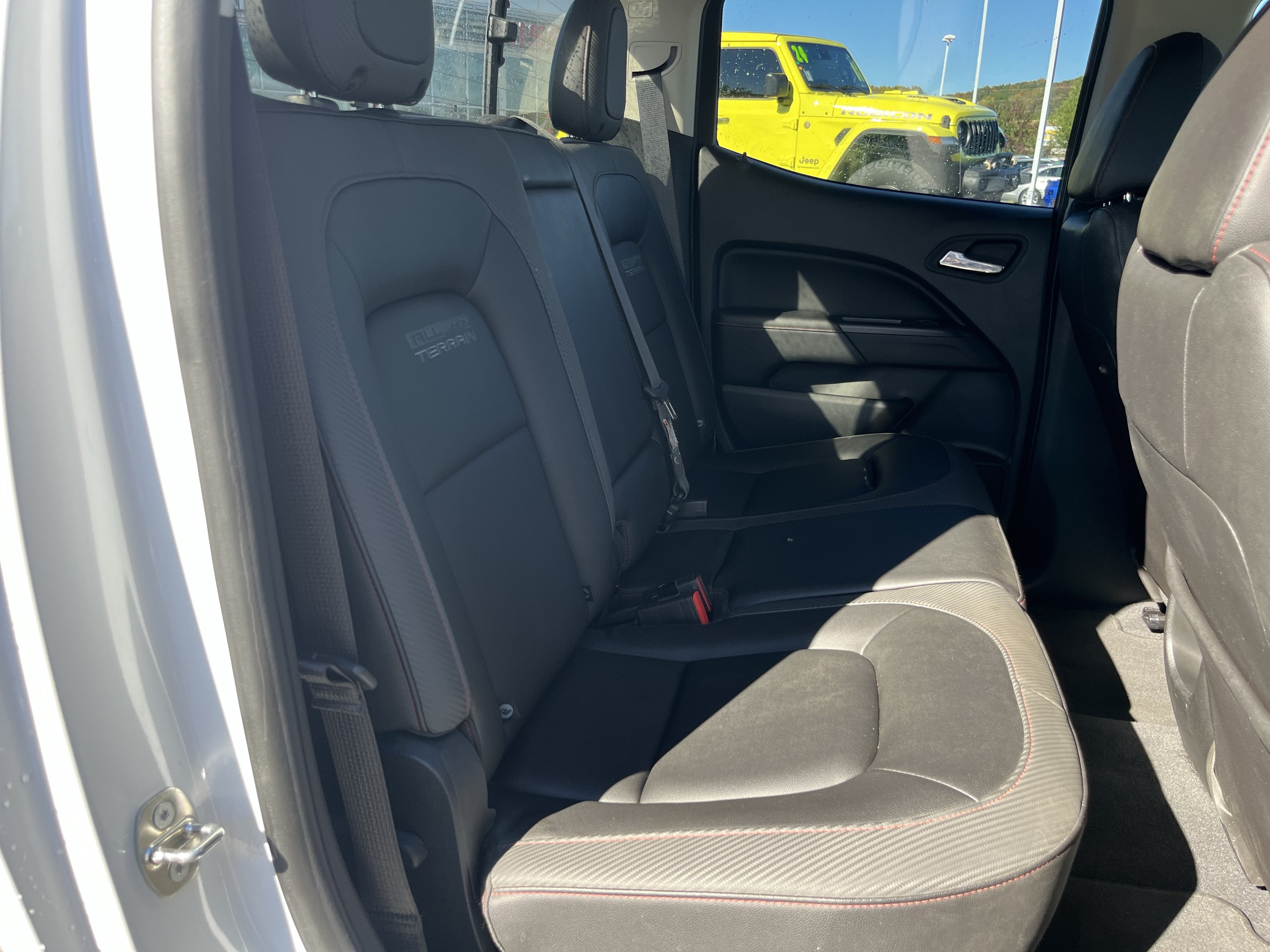 Used 2019 GMC Canyon All Terrain w/ Trailering Package AWD/4WD image 4