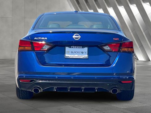 Used 2024 Nissan Altima 2.5 SR FWD image 5