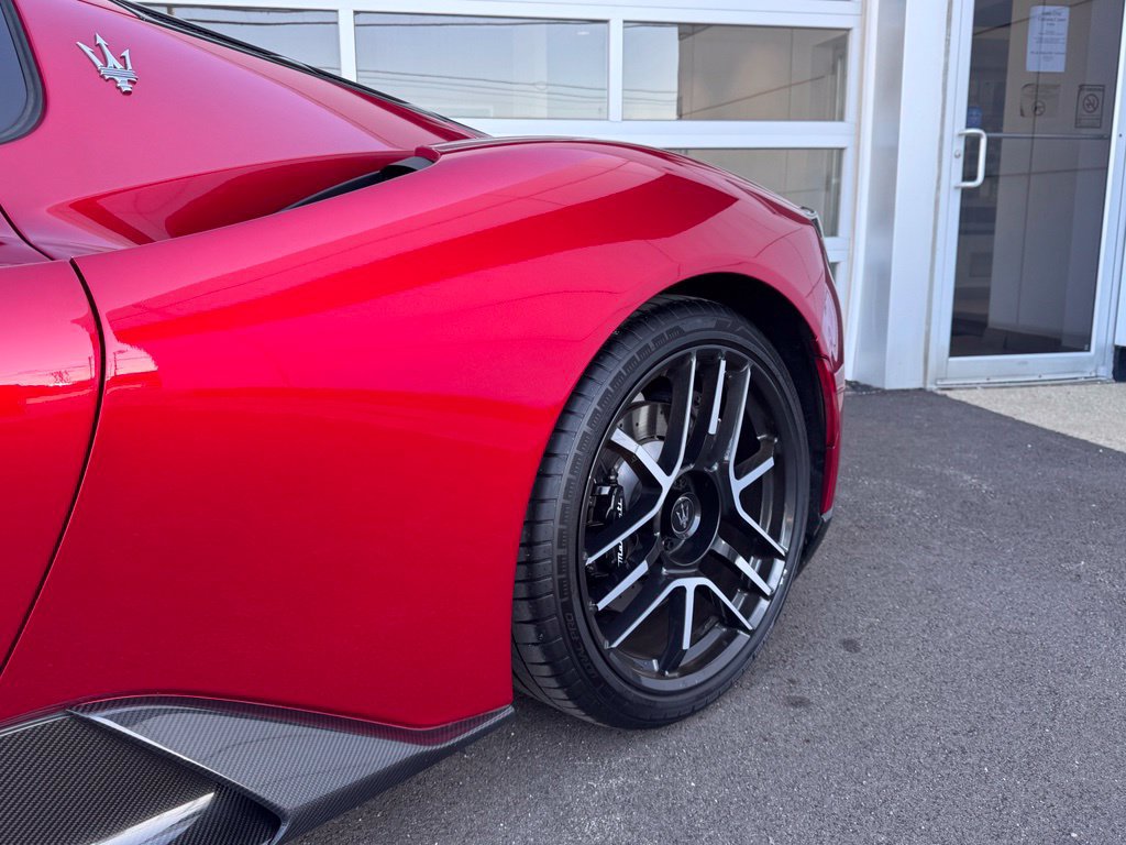 Used 2022 Maserati MC20 Coupe RWD image 12
