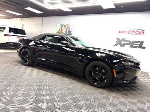 Used 2023 Chevrolet Camaro LT RWD image 2