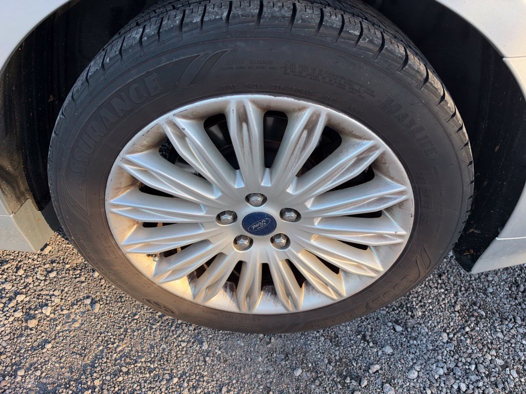 Used 2013 Ford Fusion Energi Titanium w/ Driver Assist Pkg FWD image 8