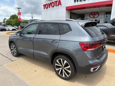 Used 2024 Volkswagen Taos SE FWD image 9