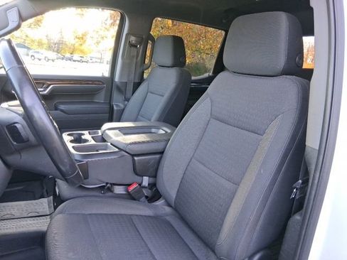 Used 2022 GMC Sierra 1500 SLE image 11