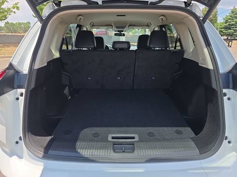 Used 2025 Nissan Rogue SV AWD/4WD image 17