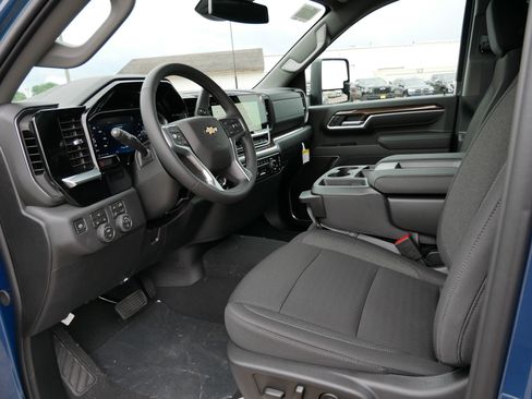 New 2026 Chevrolet Silverado 3500 LT w/ All Star Edition AWD/4WD image 11