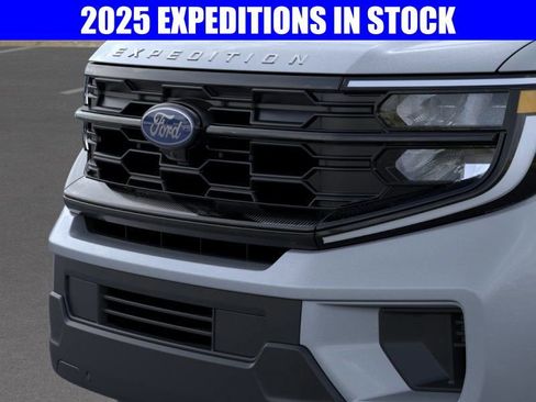 New 2025 Ford Expedition Max Active image 17
