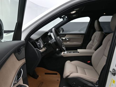 New 2026 Volvo XC90 B6 Ultra w/ Lounge Package AWD/4WD image 11