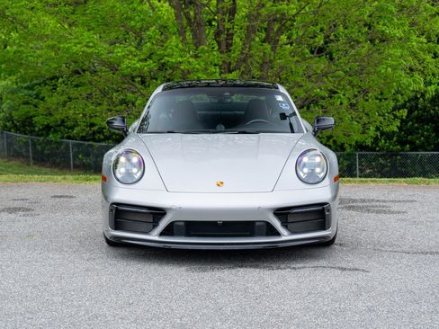 Certified 2022 Porsche 911 Carrera GTS RWD image 10
