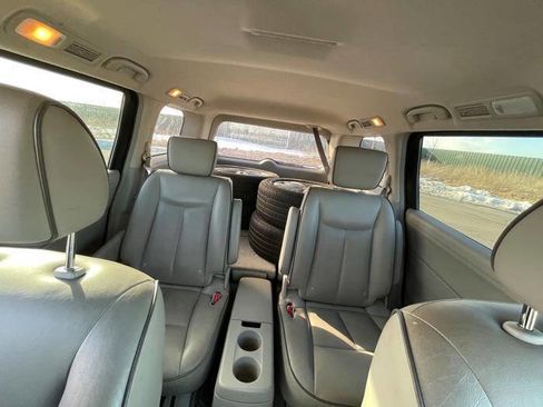 Used 2013 Nissan Quest SL image 31