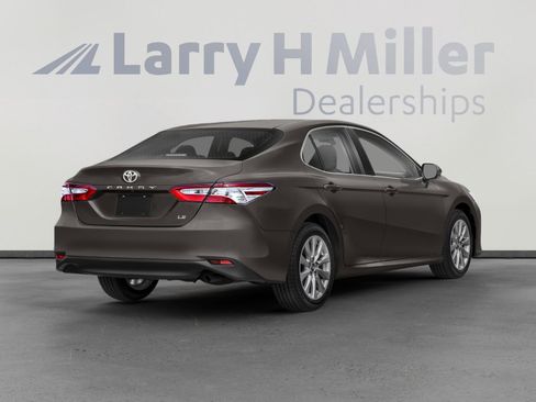 Certified 2019 Toyota Camry LE image 2