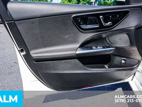 Used 2025 Mercedes-Benz C 300 Sedan image 47