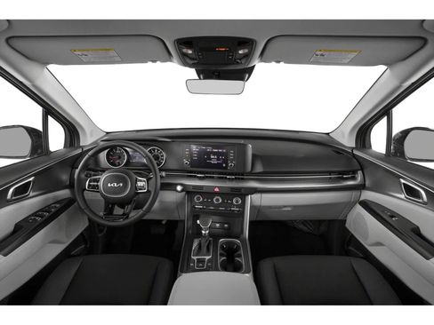 Used 2023 Kia Carnival LX FWD image 5