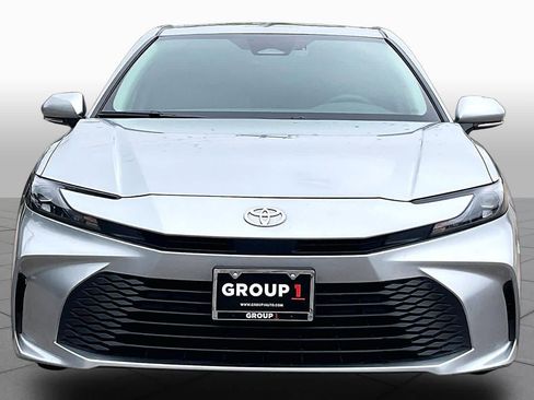 Used 2025 Toyota Camry LE FWD image 4