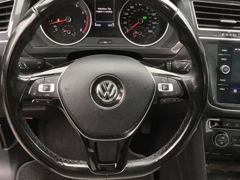 Used 2018 Volkswagen Tiguan SEL AWD/4WD image 9