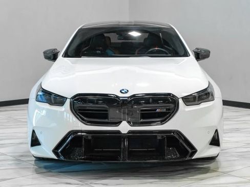 Used 2025 BMW M5 w/ Carbon Package AWD/4WD image 9