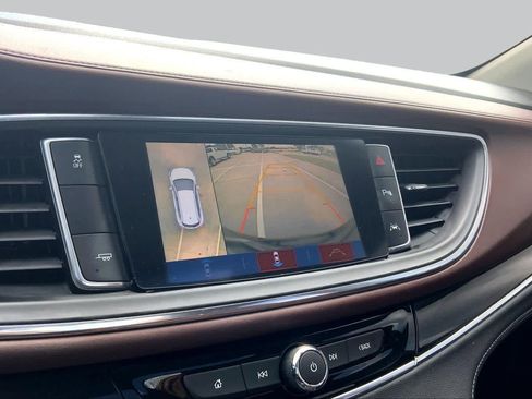 Used 2018 Buick Enclave Avenir w/ Avenir Technology Package FWD image 28