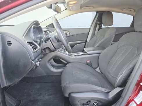 Used 2015 Chrysler 200 Limited w/ Convenience Group image 8