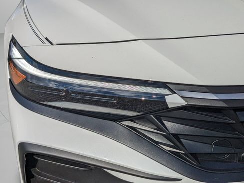 New 2026 Hyundai Elantra SE FWD image 11