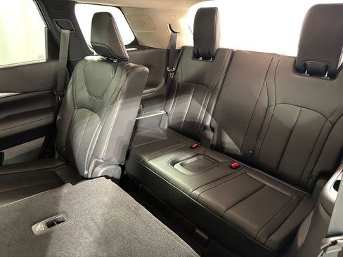 Certified 2025 INFINITI QX60 Luxe w/ Vision Package AWD/4WD image 28