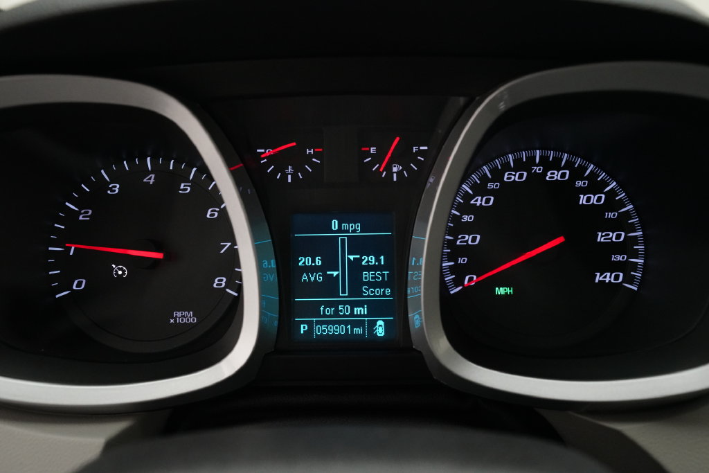 Used 2017 Chevrolet Equinox LT AWD/4WD image 2