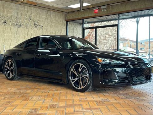 Used 2024 Audi e-tron GT Premium Plus w/ Performance Package image 8