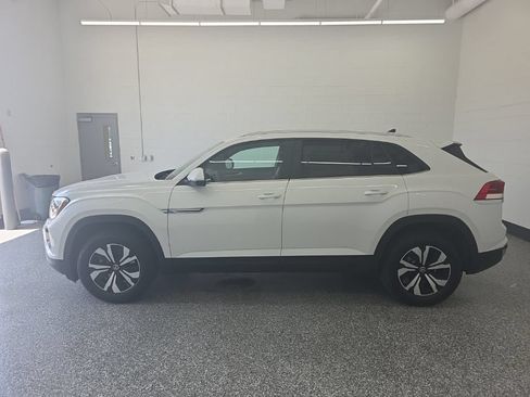 New 2026 Volkswagen Atlas Cross Sport SE AWD/4WD image 2