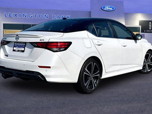 Used 2020 Nissan Sentra SR w/ Premium Package FWD image 5